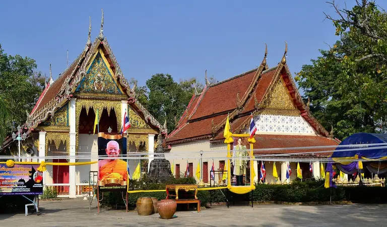 วัดไทยชุมพล