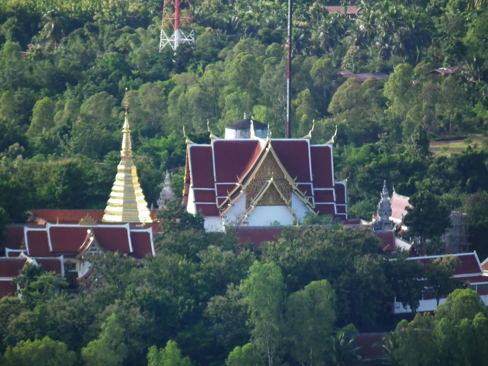 วัดพระธาตุช่อแฮ