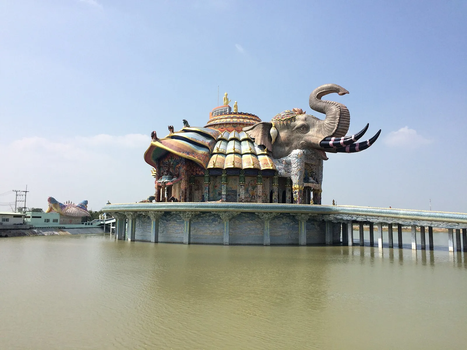 วัดบ้านไร่