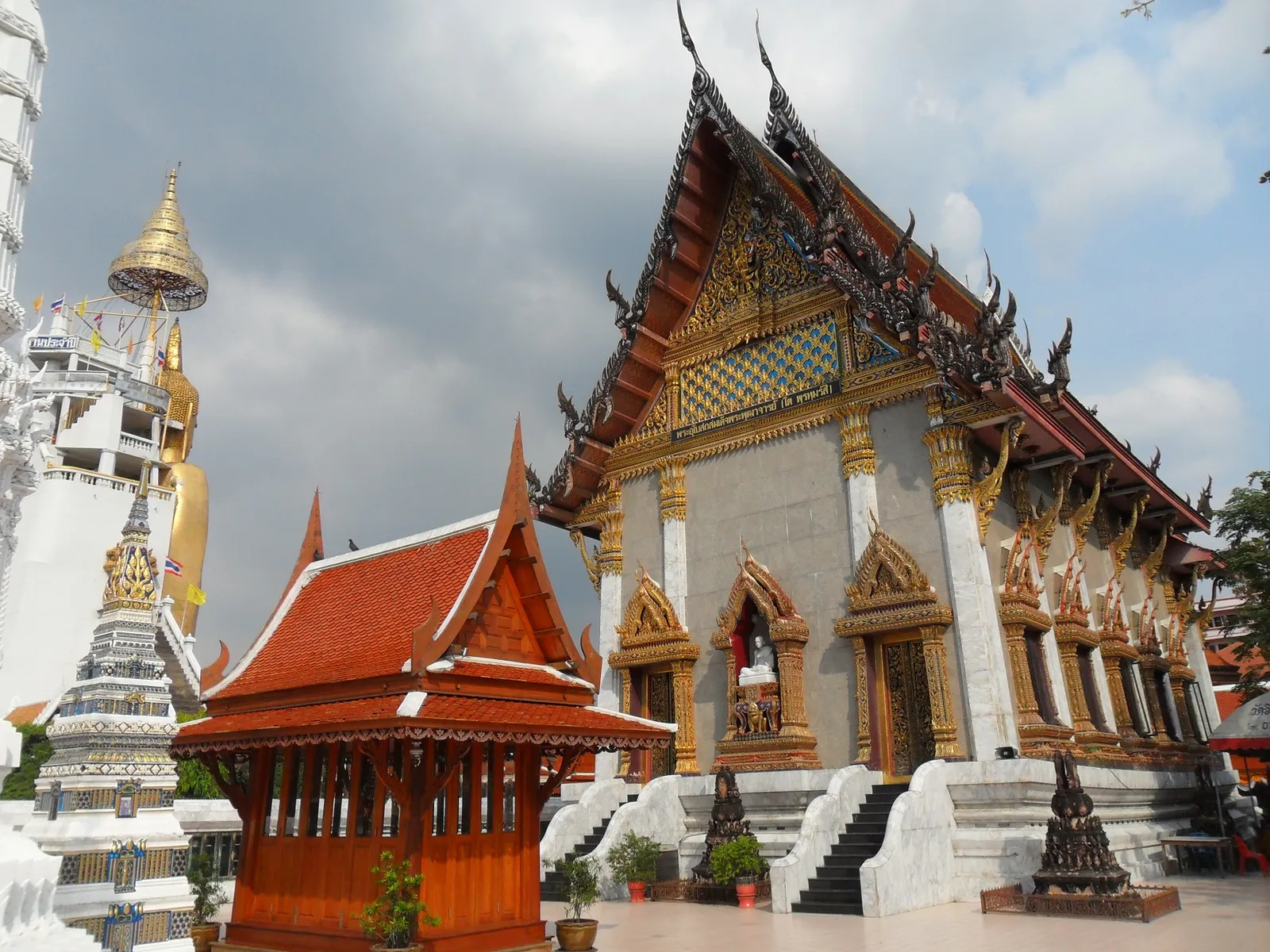 วัดอินทรวิหาร