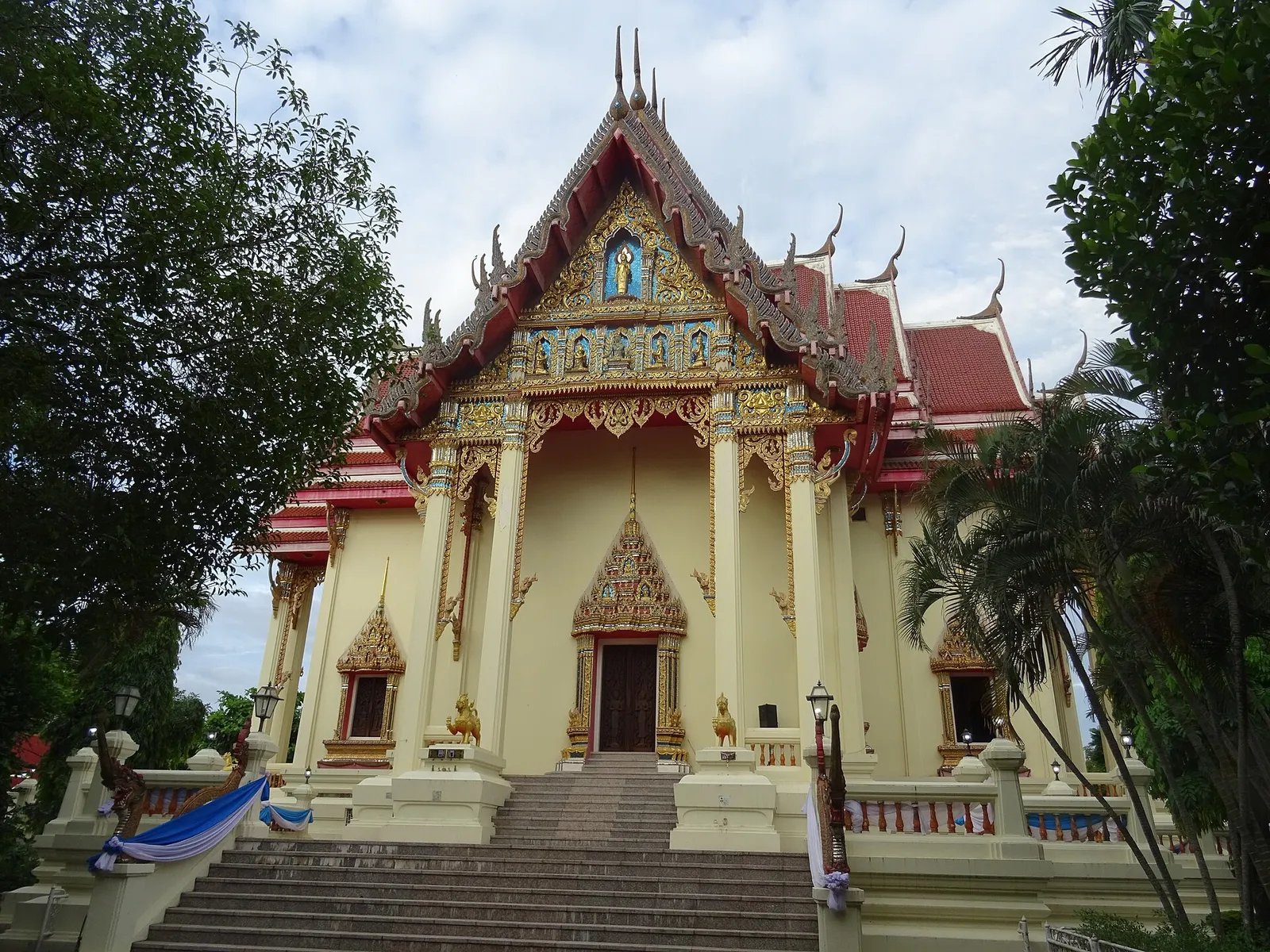 วัดโพธิ์ชัย (หลวงพ่อพระใส)