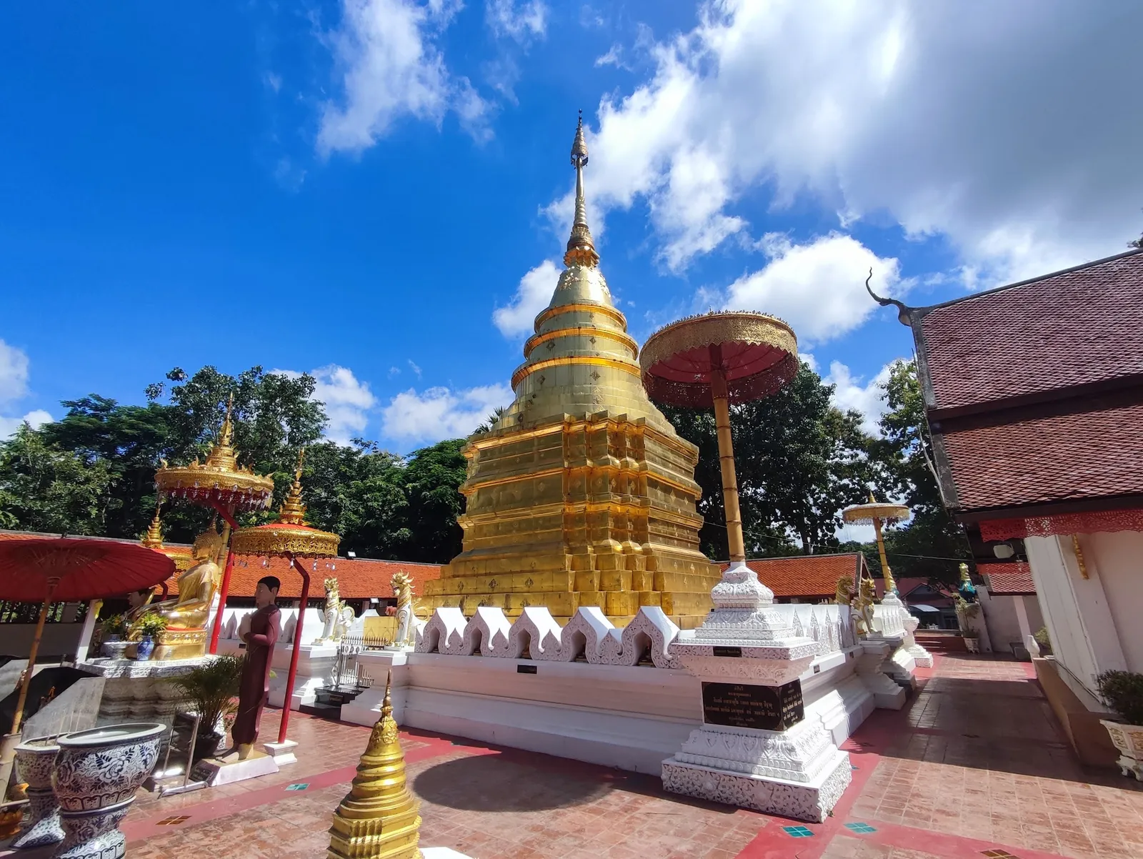 วัดพระธาตุจอมทอง