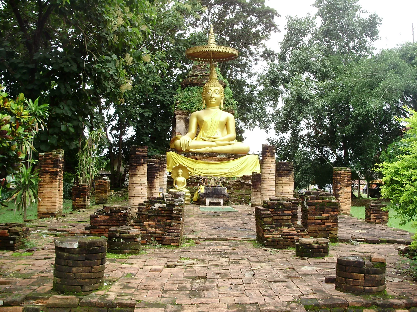 วัดพระธาตุสองพี่น้อง