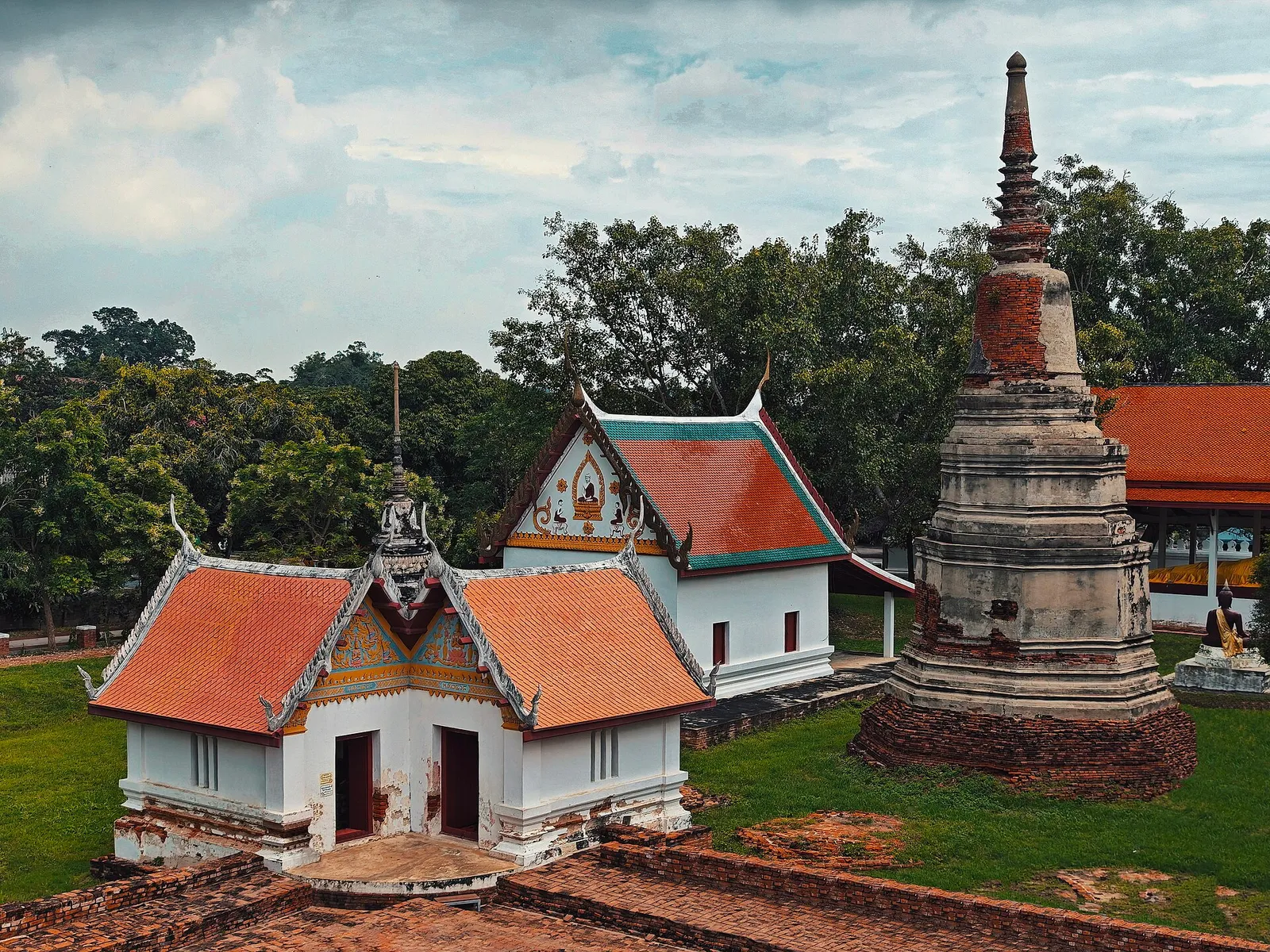 วัดพระศรีรัตนมหาธาตุ สุพรรณบุรี