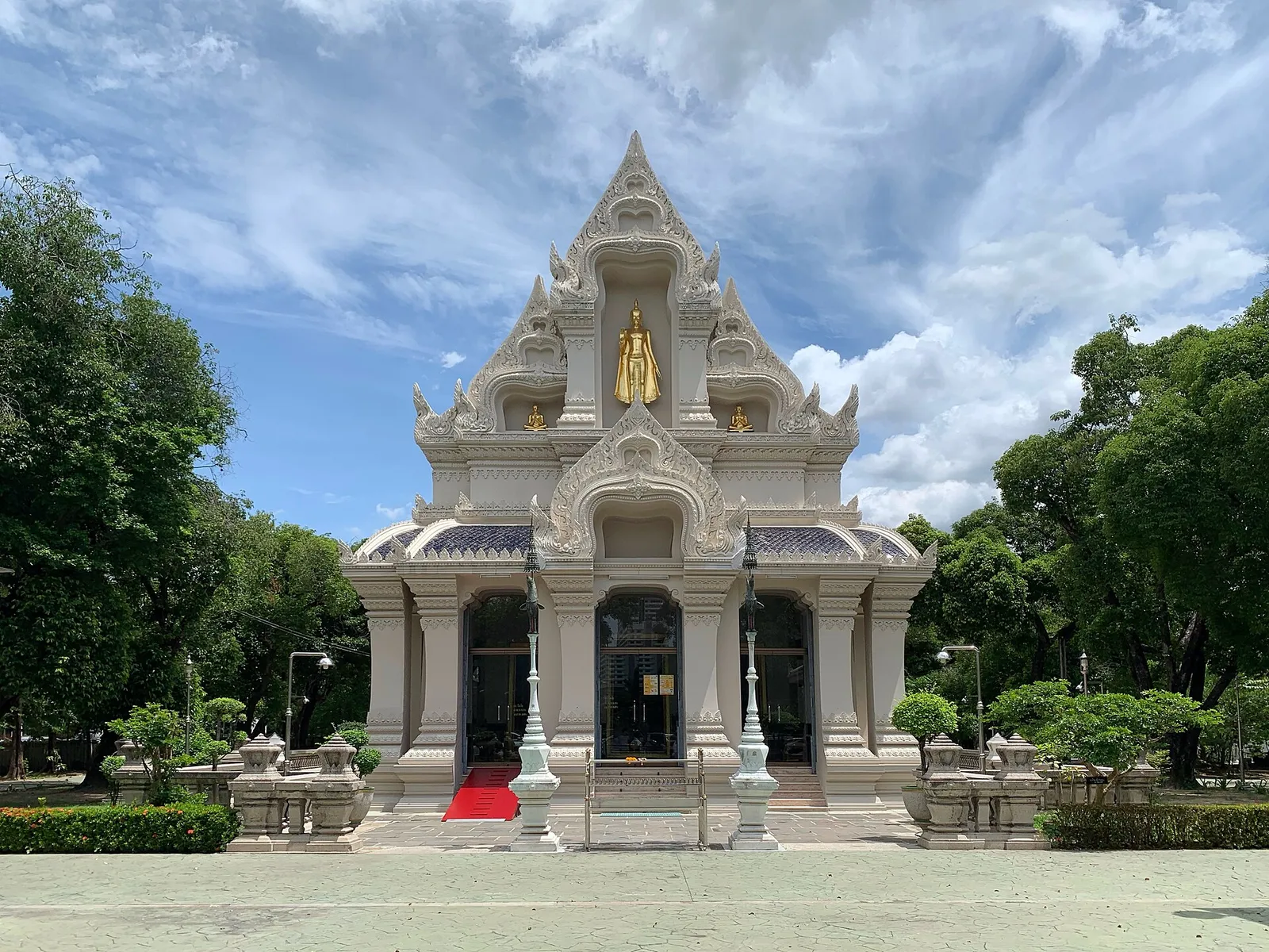 วัดราชาธิวาสราชวรวิหาร