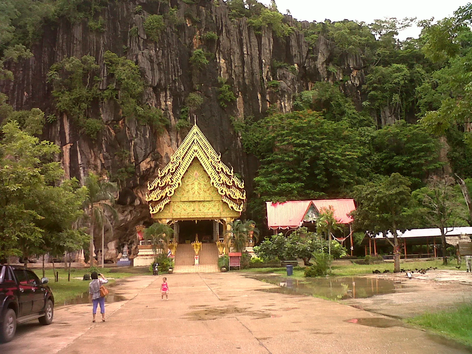 วัดถ้ำสุวรรณคูหา